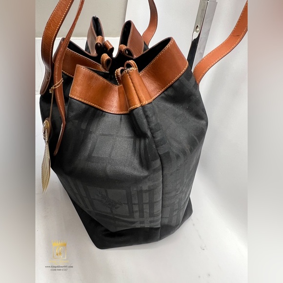 Burberry Tote - Picture 3 of 11